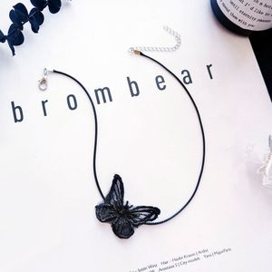 Ajojewel Wit/Zwart Kant Vlinder Choker Ketting Charm Mode Elegante Temperament Sieraden Vrouwen Accessoires