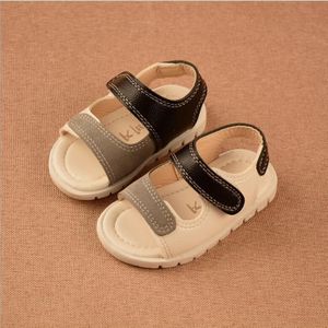 Zomer strand schoenen jongens sandalen kunstmatige PU kids stud schoenen wit meisjes kid platte sandalen rood sandaal prinses