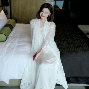 Mode Vrouwen Lange Zijden Gewaden Wit Borduren Pyjama Prinses Nightgowns Sleepshirts Tweedelige Robe Set Nachtkleding