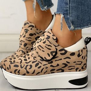 Sarairis Mode Ins Luipaard Lente Schoenen Vrouw Platte Platform Klittenband Leisure Casual Schoenen Vrouwen Flats Sneakers Traniers