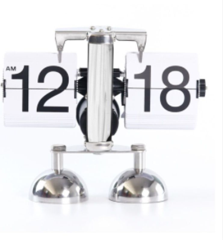 Europese Stijl Automatische Pagina Draaien Klok Kleine Balans Gloednieuwe Bureauklok Retro Woonkamer Eenvoudige Huishoudelijke Decoraties