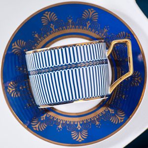 Keramische Koffie Kopjes Set Europese Luxe Creatieve Gouden Aardewerk Matte Luxe Porselein Thee Cup Set Taza Cafe Liefhebbers EE50BD