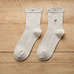 Winter Warm Vrouw Lange Sokken Kawaii Leuke Meisje Student Lange Buis Sokken Bloem Borduren Harajuku Retro Ruche Vrouwen Lange Sokken