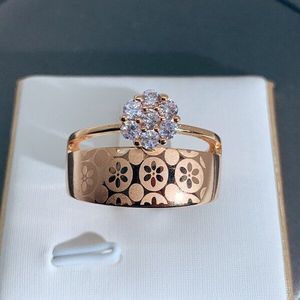 Luala Shiny Clear Zirkoon Rose Gouden Ring Voor Vrouwen Mode Vierkante Engagement Party Bruid Bruiloft Luxe Sieraden Bijoux Geen Fade