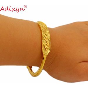 Adixyn 2 Stks/partij Kids Bangle Voor Meisjes Baby Gouden Kleur Baby Verjaardagsfeestje Bangle Afrikaanse Arabische Ethiopische Sieraden N071019