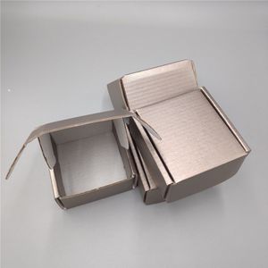 8*8*4Cm 10 Stuks Metalen Bruin Gegolfd Papier Geschenkdozen Voor Mailing Pakket Vierkante Papier Verpakking Dozen Voor Post