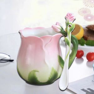 NOOLIM 3D Rose Kopje Emaille Thee Cup Set Met Lepel Schotel Cups Keramische Europese Bone China Drinkware