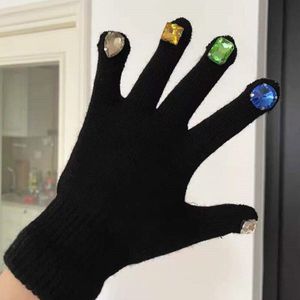 Huanzhi 2022 Koreaanse Ins Willekeurige Kleur Steentjes Handschoenen Breien Vinger Nail Handschoenen Voor Vrouwen Y2K Winter Mode-sieraden