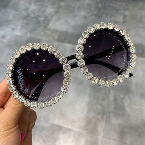 Oversized Strass Dames Zonnebril Ronde Zwart Wit Grote Frame Zonnebril Vrouwelijke Diamanten Bril UV400