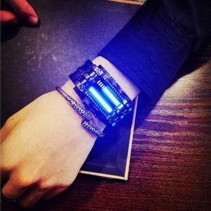 Luxe Horloge Roestvrij Staal Blue Binary Lichtgevende LED Elektronische Display Sport Horloges Voor Liefhebbers Mannen Vrouwen