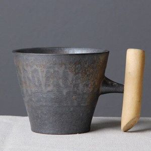 Japanse Stijl Vintage Keramische Mok Tumbler Roest Glazuur Thee Melk Bier Mok Met Houten Handvat Water Cup Thuis kantoor Drinkware