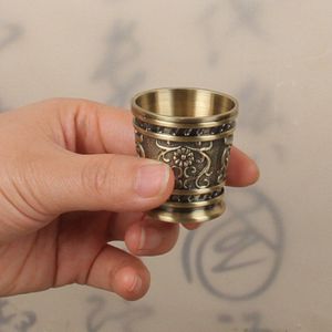 Creatieve Retro Wijn Cup Handgemaakte Drank Tumbler High-End Koper Beker Water Mok Reliëf Carving Patroon Ambachten Drinkware