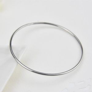 55 Mm/60 Mm/65 Mm Rvs 2 Mm Dunne Plain Gepolijst Slip Op Bangle Armband Voor vrouwen Meisje