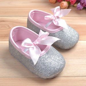 Leuke Baby schoenen babyschoenen meisje schoenen Pasgeboren Baby Soft Sole Strik Prinses Crib Schoenen 0-18 M