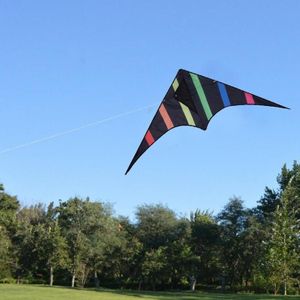 Zwarte Driehoek Kite Kleurrijke Vliegers Vliegen Speelgoed Voor Kinderen Outdoor Play Flying Kite Met Handvat En 30 M Lijn