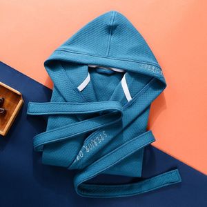 Katoen Hooded Badjas Unisex Borduren Gewaden Voor Mannen Vrouwen Pyjama Vijf Sterren Hotel Lange Gewaden Badjas Fit Alle Seizoen