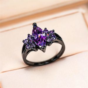 Elegante Vrouwelijke Kleine Purple Stone Ring Vintage Zwarte Goud Trouwringen Voor Vrouwen Beloven Liefde Engagement Ring