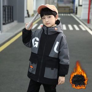 2022 Winter Polyester Jas Voor Jongens Koreaanse Versie Mode Hooded Toevoegen Katoen Knappe Casual Patchwork Kinderkleding