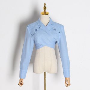 TWOTWINSTYLE Asymmetrische Slanke vrouwen Blouses Revers Kraag Lange Mouwen Casual Short Shirts Tops Vrouwelijke Mode Kleding