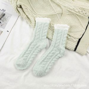 Winter Coral Fleece Winter Mid Sokken Warme Koude Weerstand Plus Fluwelen Dikke Sokken Kawaii Snoep Kleur Katoen Floor Slaap Sokken