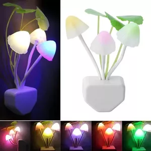 MiOYOOW Houten Paddenstoel Lamp, Kerstmis Traploos Dimbare Nachtlampje Anti-Slip Nachtkastje Lamp met 360° Roterende Afneembare Paddenstoelhoofd voor Slaapkamer Studentenkamer Cadeau MiOYOOW Houten Paddenstoel Lamp, Kerstmis Traploos Dimbare Nachtlampje Anti-Slip Nachtkastje Lamp met 360° Roterende Afneembare Paddenstoelhoofd voor Slaapkamer Studentenkamer Cadeau