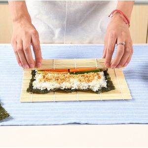 1Pcs Japanse Sushi Roll Bamboe Tapijt Japanse Sushi Rijst Roll Hand-Held Rijst Bal Roll Rijst Sushi Maken tool Keuken Accessorie