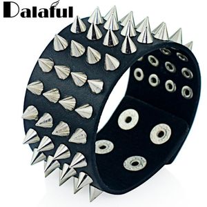 Unieke Vier Rij Spits Toelopend Spikes Rivet Stud Brede Manchet Lederen Punk Gothic Rock Unisex Bangle Armband Mannen Sieraden S263