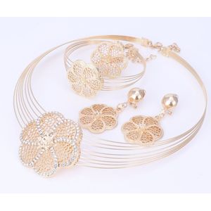 Dubai Goud-Kleur Sieraden Sets Nigeriaanse Wedding Afrikaanse Kralen Kristal Ketting Oorbellen Armband Ring Bloem Hanger Sieraden Set