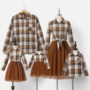 Patpat Kaki Plaid Familie Bijpassende Lange Mouwen Revers Shirts En Mesh Rokken Sets
