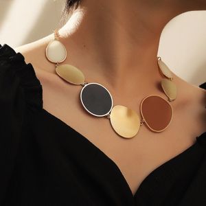 Overdreven Grote Verklaring Gold Metal Enamel Choker Ketting Voor Vrouwen Vrouwelijke Party Korte Kraag Sleutelbeen Keten Ketting Sieraden