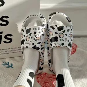Vrouwen Zomer Graffiti Slippers Strand Sandalen Slides Cartoon Slippers Dikke Zolen Platform Badkamer Slippers Schoenen Antislip