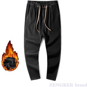 Winter Elastische Taille Jeans Mannen Plus Size Hoge Taille Stretch Zwart Losse Plus Fluwelen Broek Mannen Broek Fleece Denim jeans 46