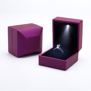 Led Licht Kleine Ring Ketting Displaytravel Sieraden Geschenkdozen Voor Bruiloft Engagement Valentine Kerst