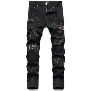 Mannen Metalen Klinknagel Vernietigd Ripped Hole Denim Jeans Mode Streetwear Trendy Slanke Rechte Broek Elastische Punk Rok Broek
