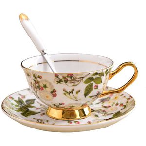 GLLead Bone China Thee Kop En Schotel Sets Rose Bloem Keramische Koffie Kopjes Europese Mode Theekopje Porselein Leuk Cadeau