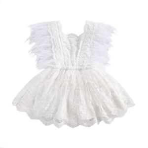 Newbron Baby Meisje Kant Romper Mesh Jurk Feather Fly Mouwen Bloemen Borduren Gelaagde Midi Speelpakjes Baby Party Outfits