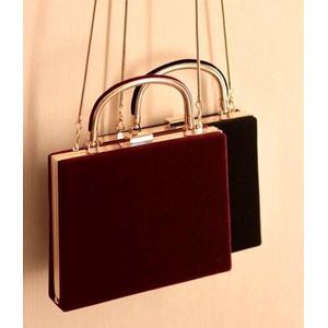 Metalen Sluiting Vrouwen Handtassen Uniek Vrouwelijke Fluwelen Schoudertassen Dames Messenger Bag Zwart Rood