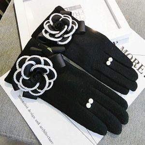 Handschoenen Winter Vrouwen Handschoenen Kasjmier Wanten Vrouwelijke Grote Bloem Warme Wollen Handschoenen Vrouwen Rijden Handschoenen