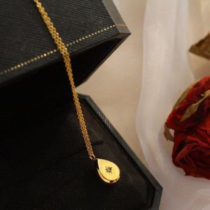 Huanzhi Goud Metaal Kleur Waterdrop Star Kettingen Vierkante Geometrische Kettingen Voor Vrouwen Meisjes Strass Ketting Sieraden