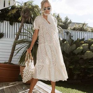 Boho Geïnspireerd Anglaise Oogje Vrouwen Jurk Wit Katoen Lange Boho Dres Dames V-hals Verzameld Tiers Zomer Jurk Jurken