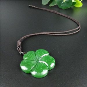 Natuurlijke Groene Chinese Jade Clover Hanger Ketting Mode Accessoires Charm Sieraden Gesneden Amulet Cadeaus Voor Haar Vrouwen Mannen