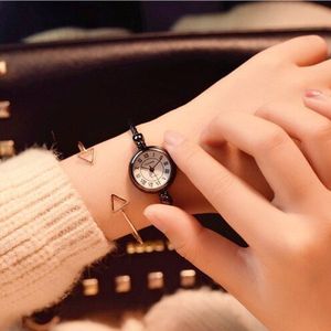 Kleine Retro Armband Horloges Elegante Dames Quartz Horloge Ulzzang Vrouwen Mode Quartz Horloges Zegarek Damski