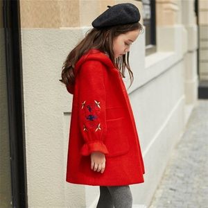 Winter Wollen Jas Voor Meisje 2022 Koreaanse Versie Mode Uitlopende Mouwen Jas Hooded Casual Slim Print Kinderkleding