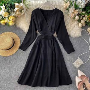 YuooMuoo Vintage Vrouwen Jurk Tuniek Herfst Stijl EEN Lijn Elegante Midi Party Dress Solid Elastische Taille Geel Vrouwen Jurk