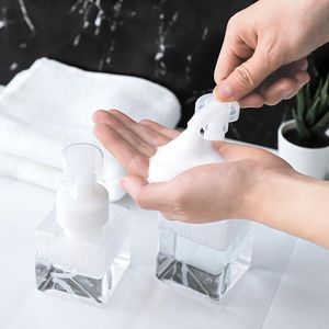 Nieuw Type Schuim Dispenser Fles Hervulbare Vloeibare Zeep Schuimende Fles Outdoor Thuis Dual Gebruik Gezichtsreiniger Douchegel Shampoo