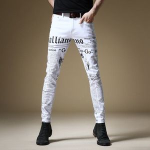 Mannen Krant Gedrukt Witte Jeans Rechte Broek Slim Fit Hip Hop Streetwear Katoen Stretch Denim Broek