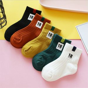 Lente Zomer Baby Meisjes Katoenen Kniekousen Effen Snoep Kleur Kids Peuter Dubbele Naald Korte Sokken Voor Kinderen