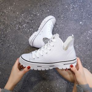 Nieuw type tinnen dikke bodem schoenen leer toevallige platte zool schoenen hoge-top kleine witte schoenen voor vrouwen veiligheid schoenen waterdicht
