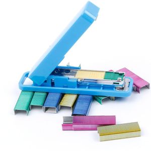 Mini Nietmachine Snoep Kleur Nietjes Set 1 Pc Nietmachine + 800 Pcs Kleurrijke Nietjes Kantoorbenodigdheden Papier Binding Binder Kids