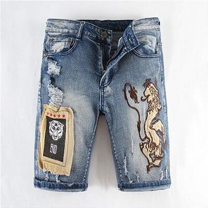 Borduurwerk Brief Bee Ripped Zomer Capri mannen Biker Casual Distressed Zoom Kwastje Blauw Denim Korte Jeans